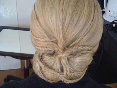 Elegance On The Move, By Joanne Dorn - Gold Coast Hairdresser 5