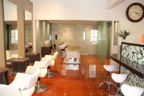 Suzina Melina Hair Beauty Lifestyle - Gold Coast Hairdresser 0