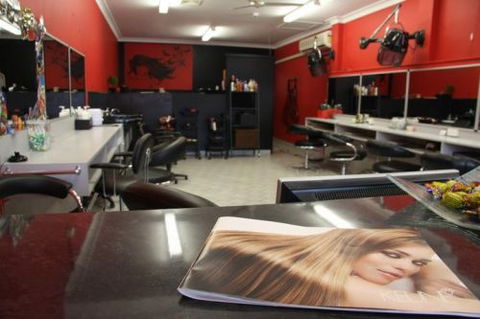 Studio 146 - Gold Coast Hairdresser 0