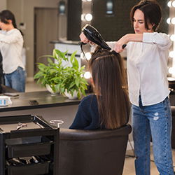 Jessies Mobile Hair And Beauty - Gold Coast Hairdresser 1