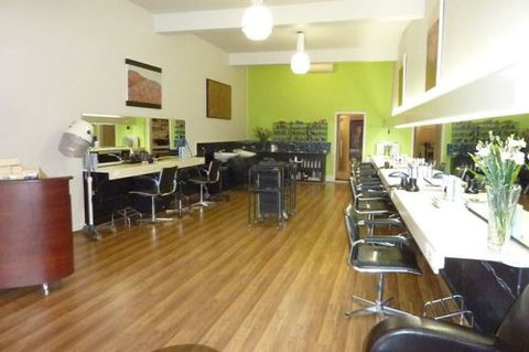 Nicole's Hair Lounge - Gold Coast Hairdresser 1