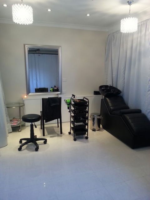 Hair Sanity - Gold Coast Hairdresser 0