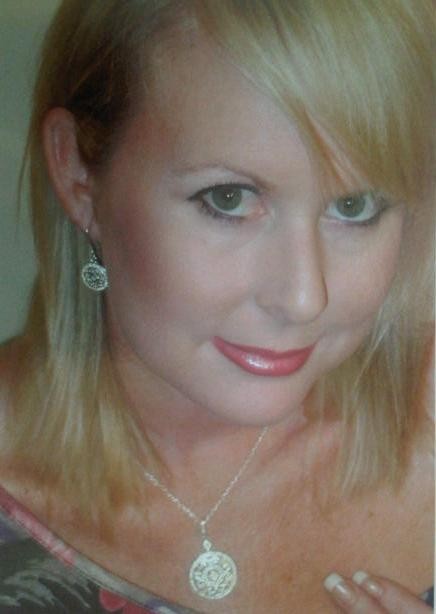 Hair Extensions Hollywood Treasure - Gold Coast Hairdresser 0