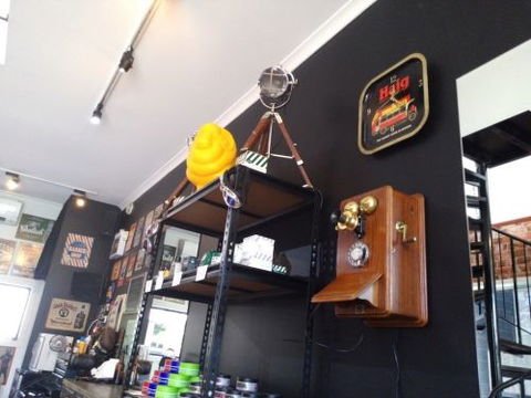 Old Mate's Barber And Grooming - Gold Coast Hairdresser 3