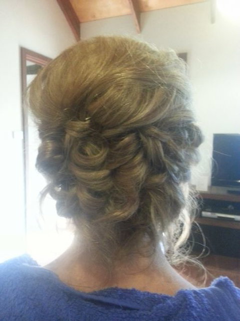 Styling-mobile Hair Designs - Gold Coast Hairdresser 3