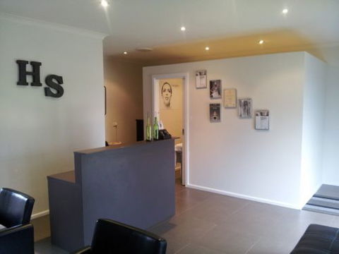SS HAIRSTUDIO - Gold Coast Hairdresser 1