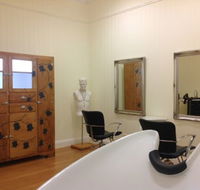 Maxines on Collin's - Gold Coast Hairdresser